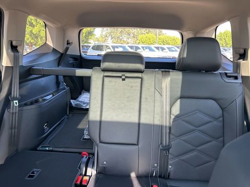 New 2026 Volkswagen Atlas SE FWD image 14