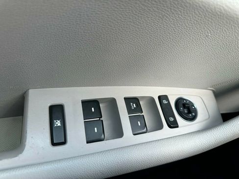 Used 2017 Hyundai Sonata SE image 16