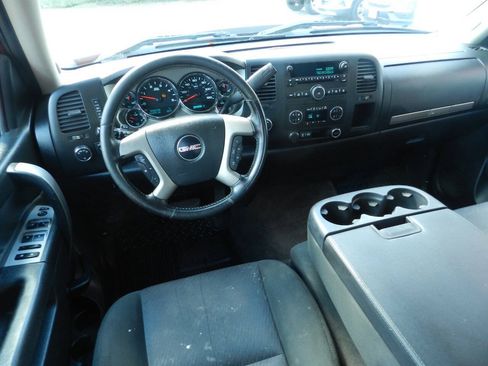 Used 2012 GMC Sierra 2500 SLE w/ SLE Preferred Package AWD/4WD image 9