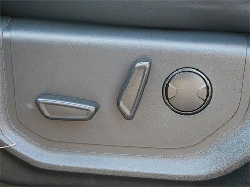 Used 2024 Ford Expedition Max XLT image 17