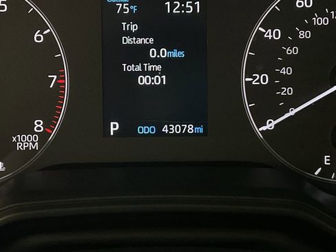 Used 2024 Toyota Corolla LE FWD image 40