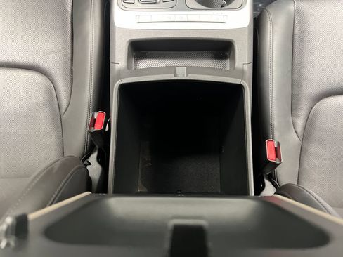 Used 2025 Kia Carnival FWD image 48