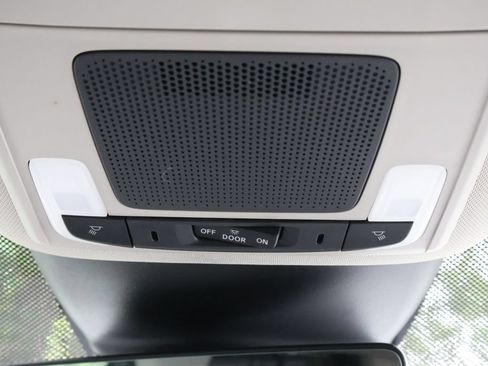 Used 2025 Honda Pilot EX-L image 26
