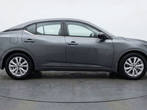 Used 2025 Nissan Sentra S image 11