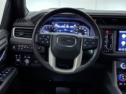 Used 2021 GMC Yukon Denali w/ Denali Premium Package image 34