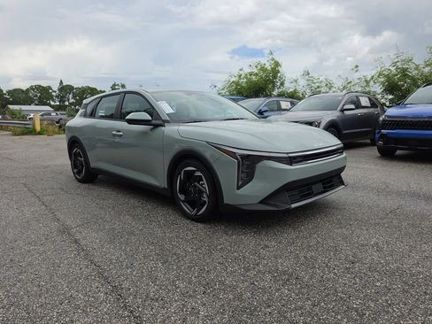 New 2026 Kia K4 EX FWD image 2