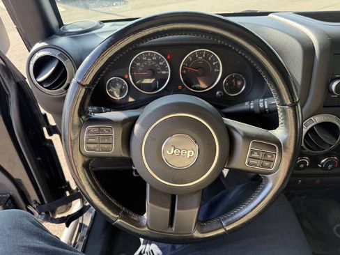 Used 2017 Jeep Wrangler Sport AWD/4WD image 17