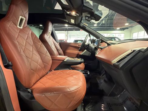 Used 2023 BMW iX M60 w/ Executive Package image 8