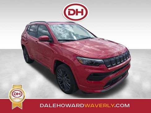 Used 2022 Jeep Compass Limited w/ (RED) Package AWD/4WD image 1