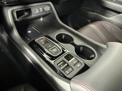 Used 2025 Honda Pilot Black Edition image 24