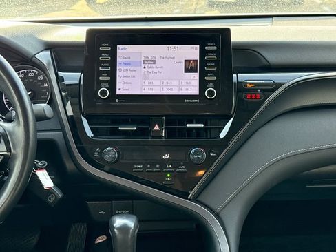 Used 2023 Toyota Camry SE image 14