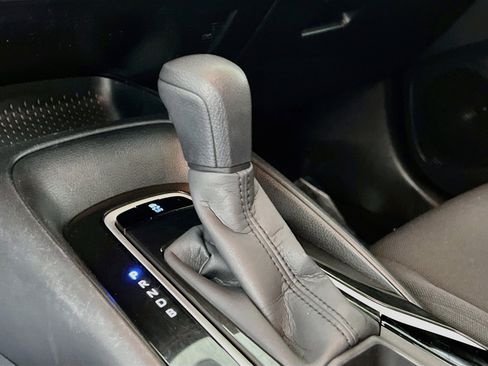 Used 2020 Toyota Corolla LE FWD image 24