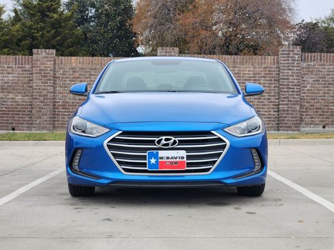 Used 2017 Hyundai Elantra SE w/ SE A/T Tech Package 03 image 2