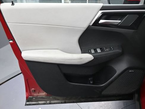 Used 2025 Mitsubishi Outlander SE FWD image 22