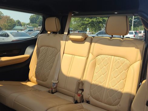 Used 2022 Jeep Grand Wagoneer Series III AWD/4WD image 15
