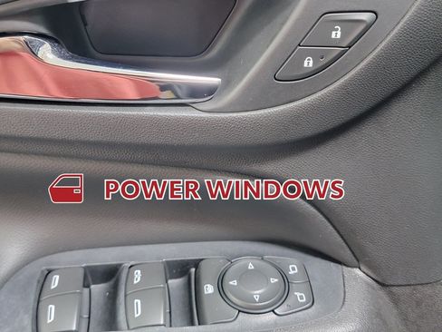 Used 2018 Chevrolet Equinox LT FWD image 25