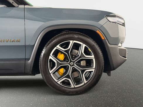 Used 2026 Rivian R1S Premium AWD/4WD image 22