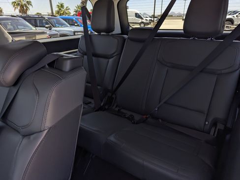 New 2026 Ford Expedition Max Active RWD image 9