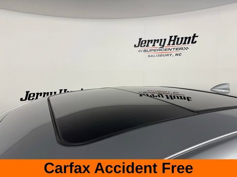 Used 2024 Chevrolet Malibu LT image 3