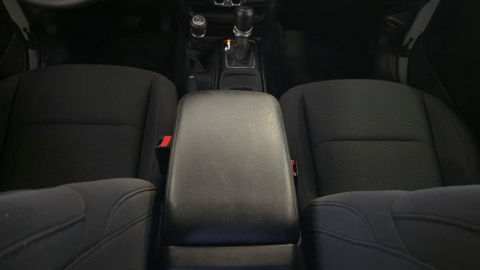 Used 2023 Jeep Wrangler Unlimited Sport AWD/4WD image 18