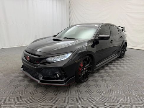 Used 2018 Honda Civic Type R image 2