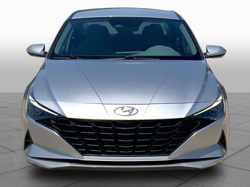 Used 2023 Hyundai Elantra SEL FWD image 3