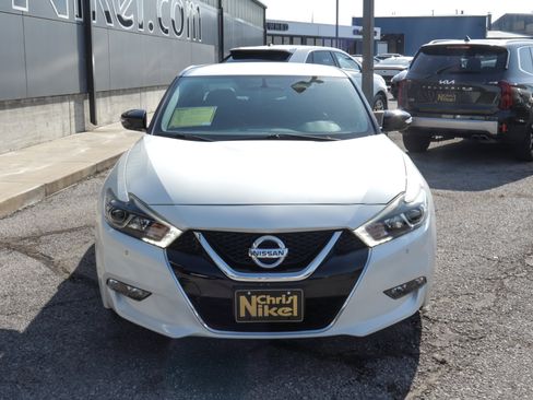 Used 2018 Nissan Maxima SR FWD image 2