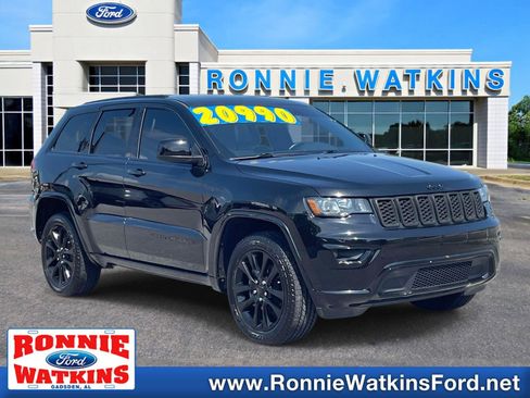 Used 2020 Jeep Grand Cherokee Altitude AWD/4WD image 1