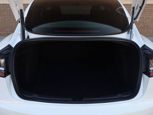 Used 2023 Tesla Model 3 Standard Range RWD image 12