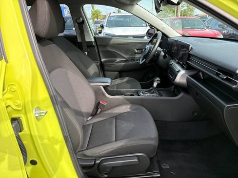 Used 2025 Hyundai Kona SEL AWD/4WD image 9