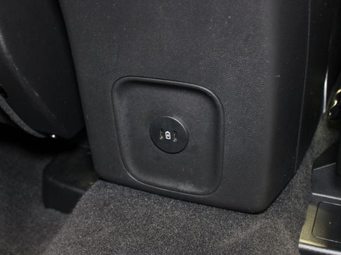 Used 2023 Ford Escape SE w/ PHEV Premium Package FWD image 16