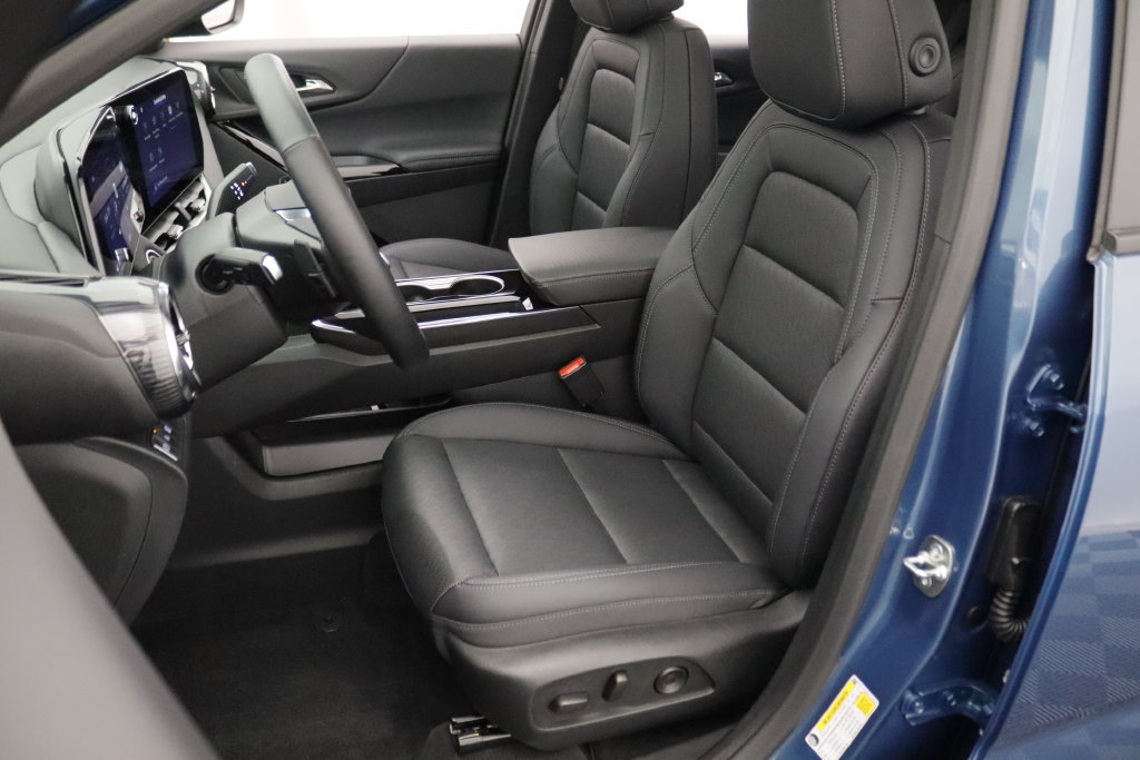 Used 2025 Chevrolet Equinox LT w/ Convenience Package II FWD image 14