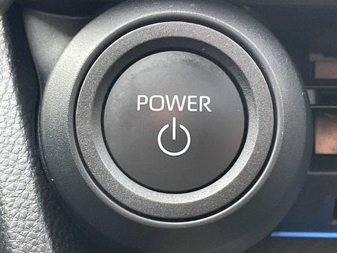 Used 2023 Toyota Prius XLE image 18