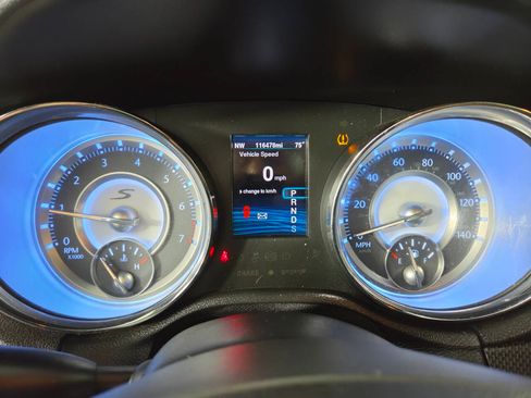 Used 2014 Chrysler 300 S RWD image 27
