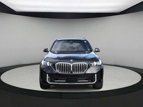 Used 2026 BMW X5 xDrive40i w/ Premium Package AWD/4WD image 3