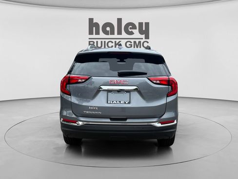 Used 2021 GMC Terrain SLT FWD image 4
