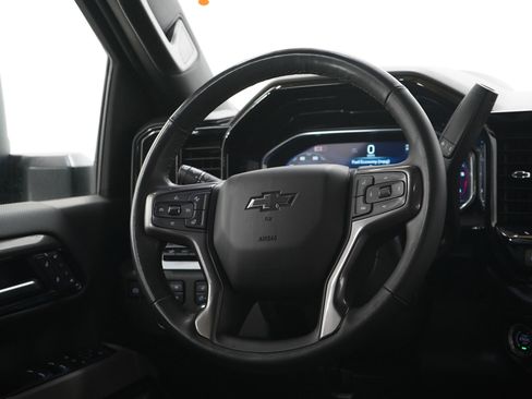 Used 2025 Chevrolet Silverado 2500 ZR2 w/ Technology Package AWD/4WD image 15