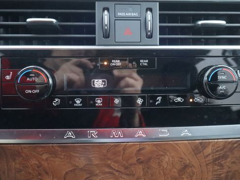 Used 2024 Nissan Armada SL w/ Captain's Chairs Package image 23