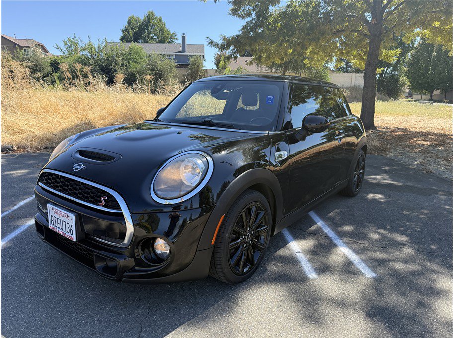Used 2019 MINI Cooper S FWD image 1