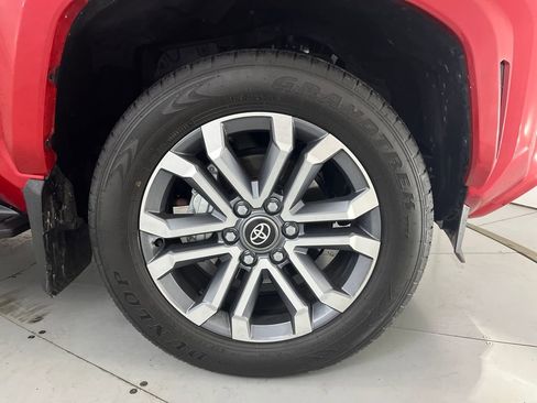 Used 2025 Toyota 4Runner Limited image 17