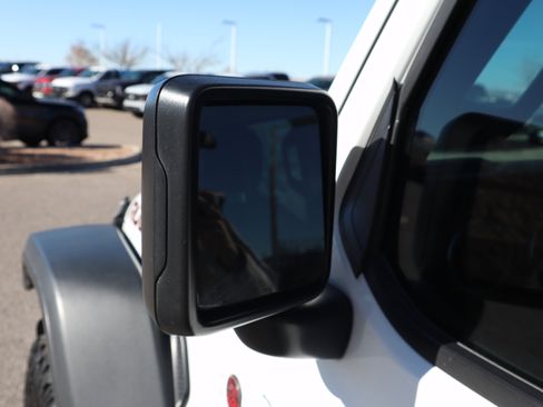 Used 2021 Jeep Wrangler Unlimited Rubicon w/ Safety Group image 17