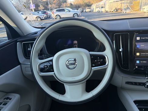 Certified 2023 Volvo XC60 B5 Plus w/ Climate Package image 18
