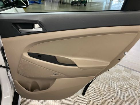 Used 2019 Hyundai Tucson Sport FWD image 12