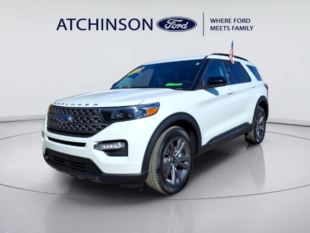 Used 2024 Ford Explorer XLT w/ Equipment Group 202A AWD/4WD image 1