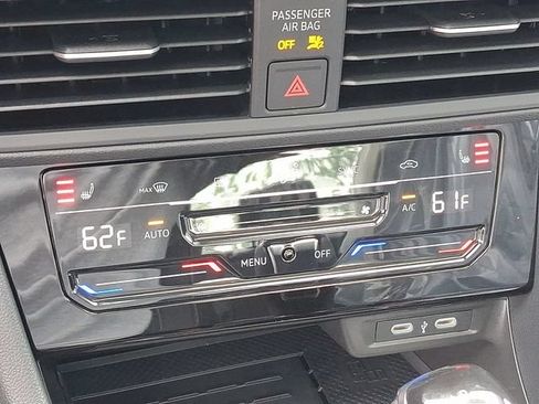 New 2026 Volkswagen Jetta SE FWD image 11