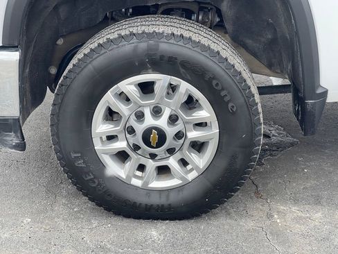 Used 2025 Chevrolet Silverado 2500 LT w/ Convenience Package image 10