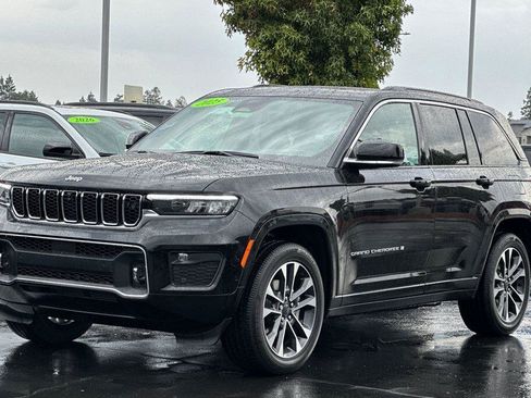 New 2025 Jeep Grand Cherokee Overland w/ Adv Protech Group III image 8