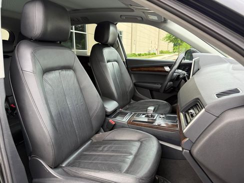 Used 2018 Audi Q5 2.0T Premium Plus w/ Premium Plus Package AWD/4WD image 38