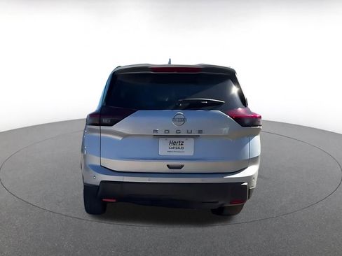 Used 2025 Nissan Rogue SV image 12