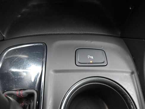 Certified 2023 Chevrolet Equinox RS FWD image 19